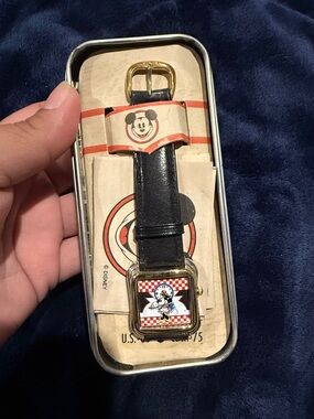 Vintage Disney Minnie Mouse Gold-Tone Case Watch with Black Strap